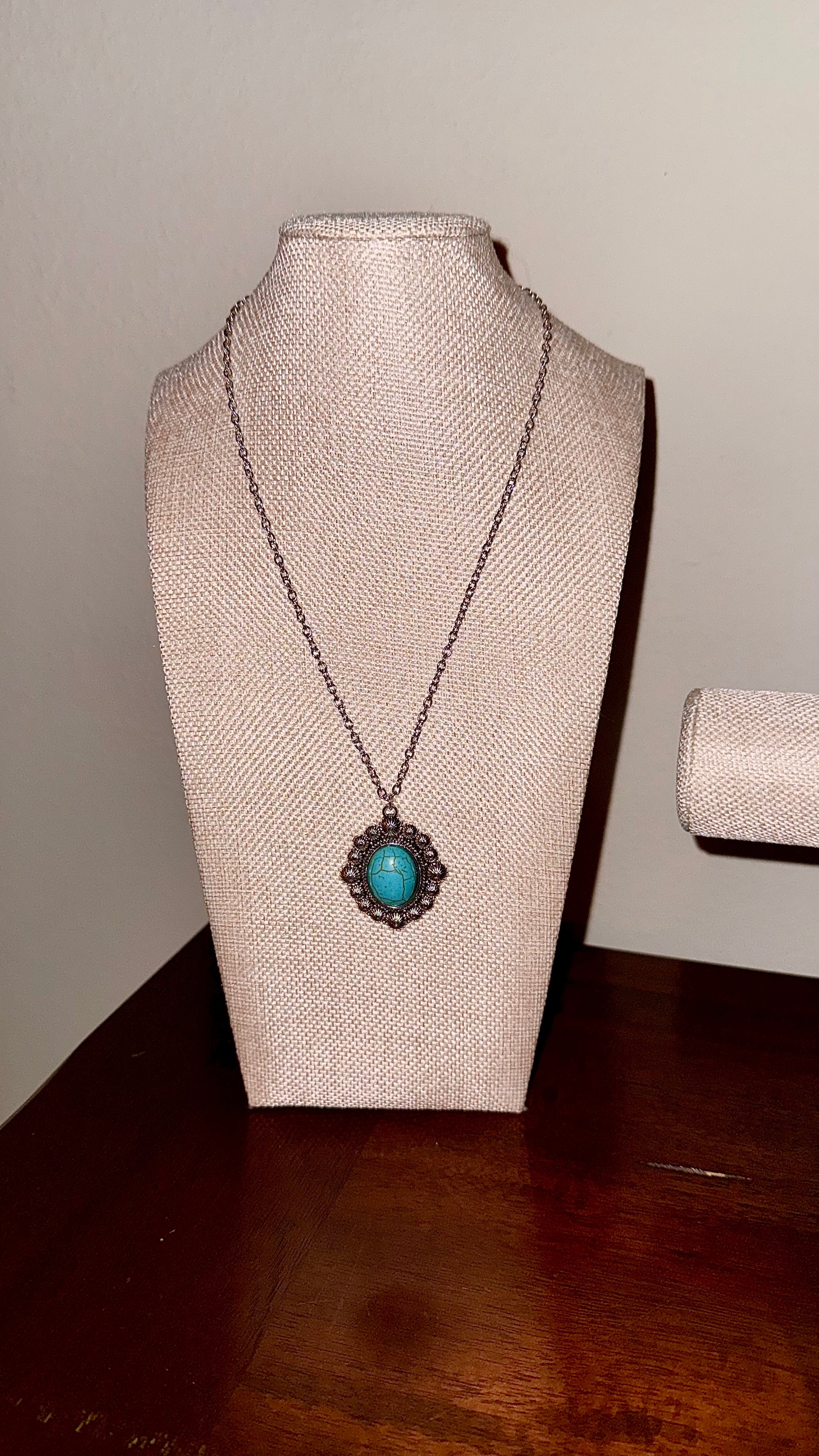 Royal Pendant Necklace